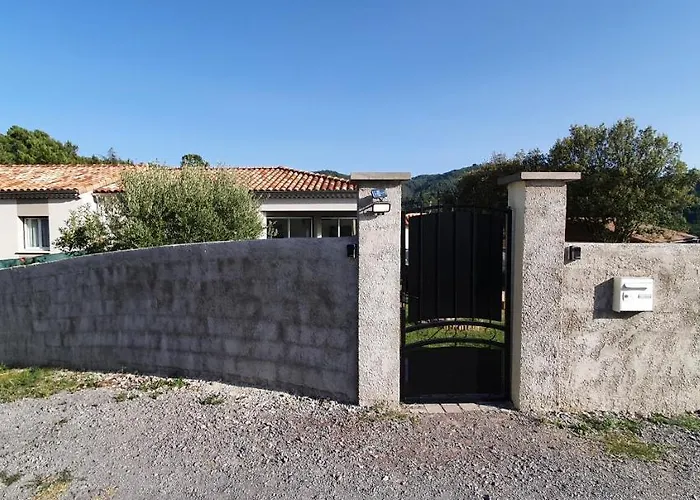 Logement, Rez-De-Jardin D'Une Maison, Oree Du Bois